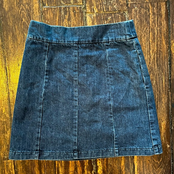 Topshop Moto denim mini skirt women’s size 8/28 with zipper closure and pockets - Picture 1 of 4